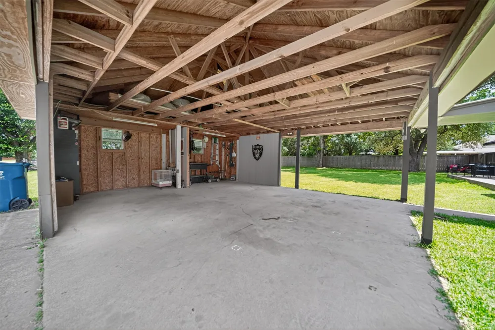 709 S Oak Street Van, TX 75790