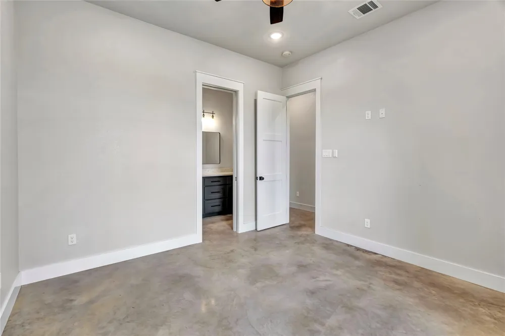 3763 County Road 1110 Rio Vista, TX 76093