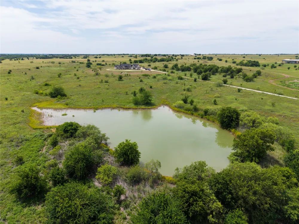 3763 County Road 1110 Rio Vista, TX 76093