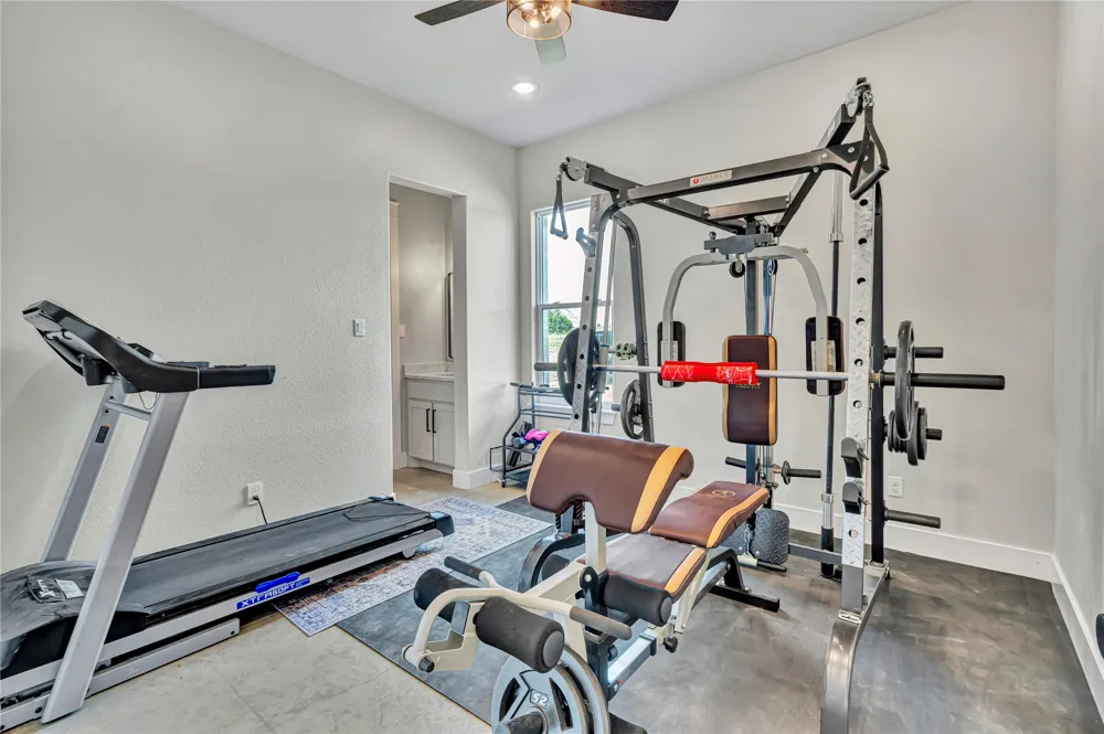 3763 County Road 1110 Rio Vista, TX 76093