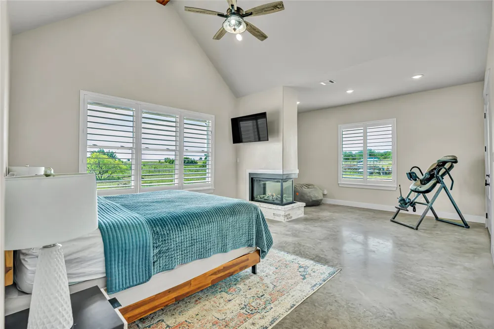 3763 County Road 1110 Rio Vista, TX 76093