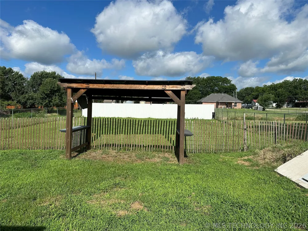1306 W 17th Street Sulphur, OK 73086