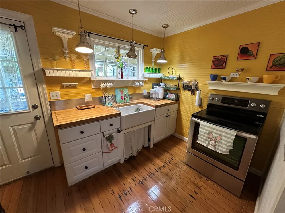 13411 Lakeshore Clearlake, CA 95424