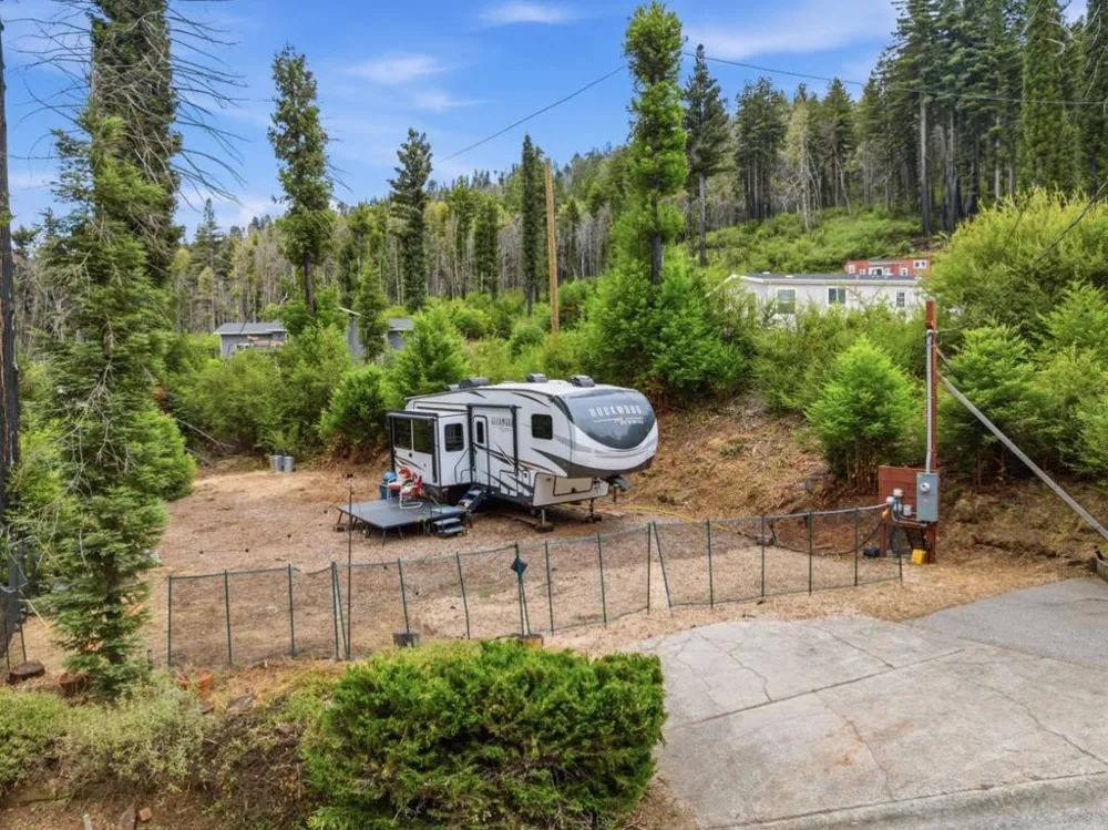135 Fallen Leaf Drive Boulder Creek, CA 95006