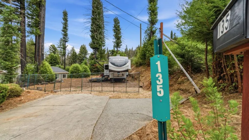 135 Fallen Leaf Drive Boulder Creek, CA 95006