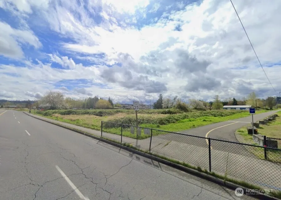 305 Tacoma Boulevard Pacific, WA 98047