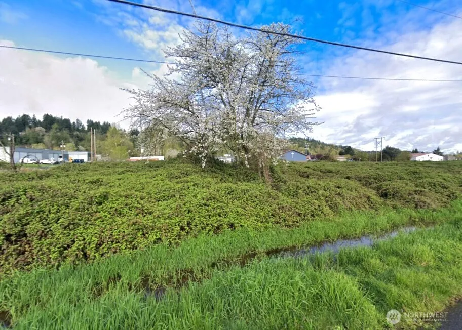 305 Tacoma Boulevard Pacific, WA 98047