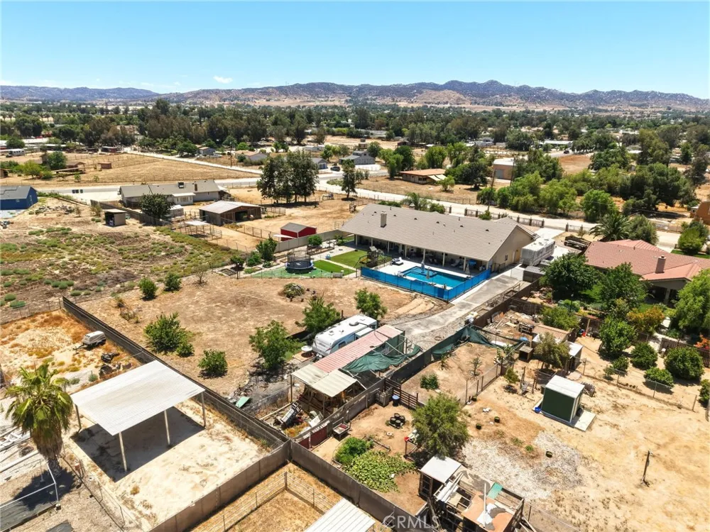 30510 Phillip Rd Nuevo, CA 92567