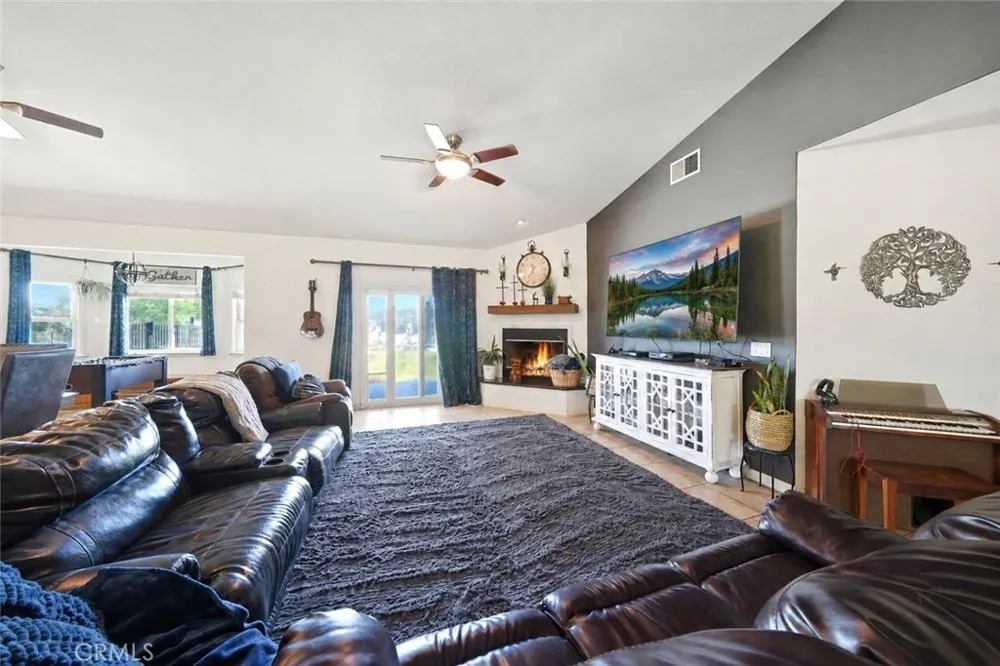 30510 Phillip Rd Nuevo, CA 92567