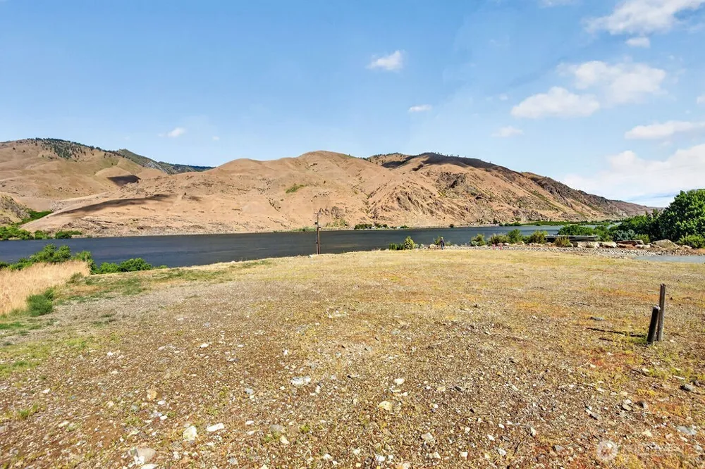 44 Shore Drive East Wenatchee, WA 98802