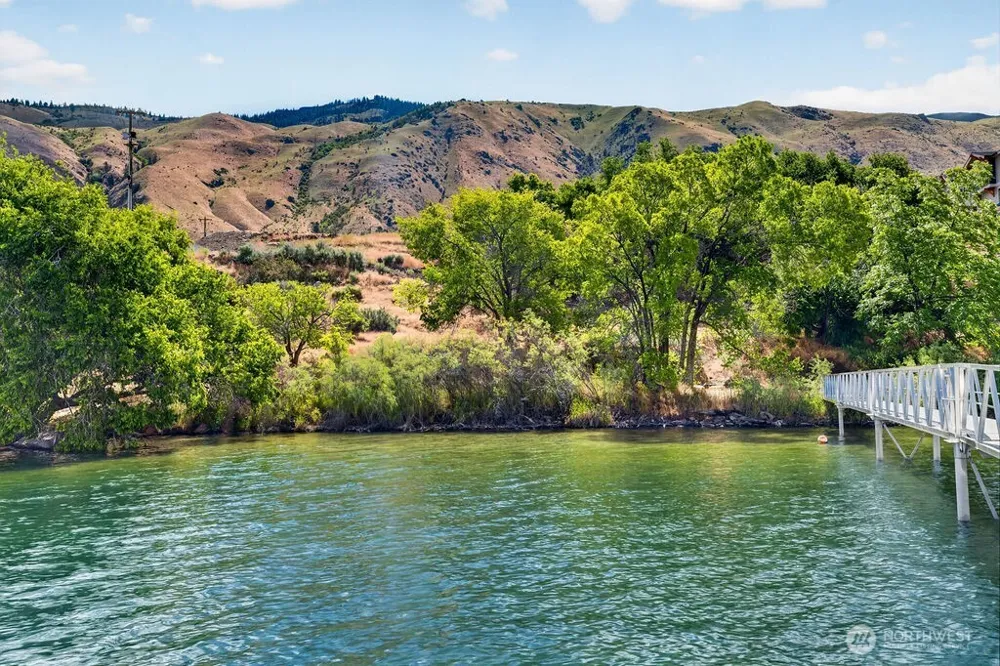 44 Shore Drive East Wenatchee, WA 98802