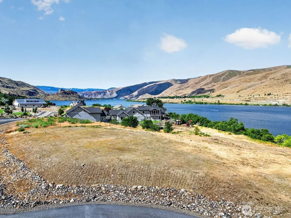 44 Shore Drive East Wenatchee, WA 98802