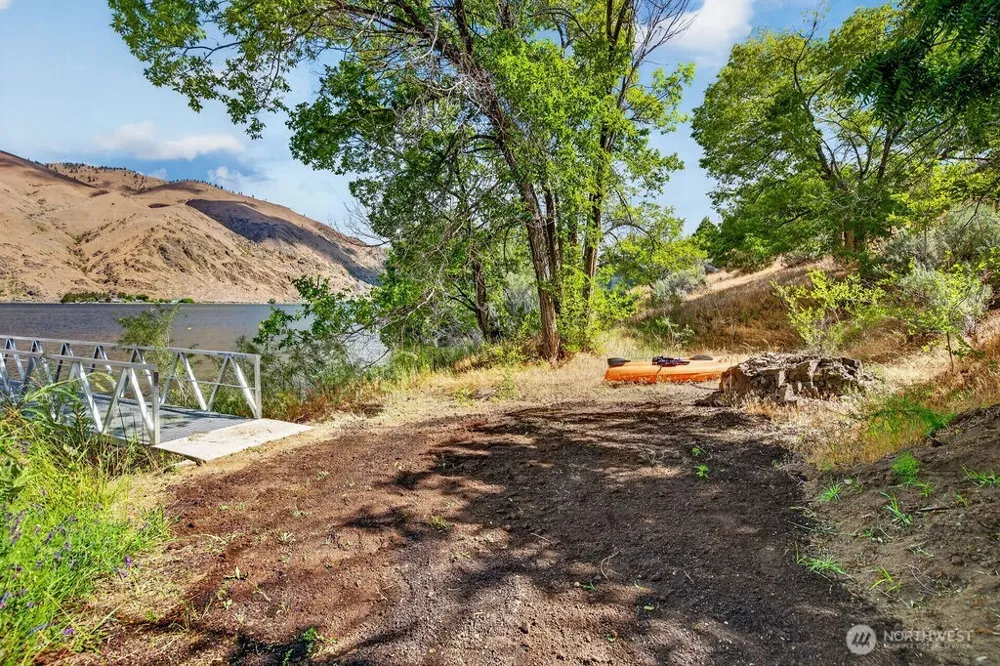 44 Shore Drive East Wenatchee, WA 98802