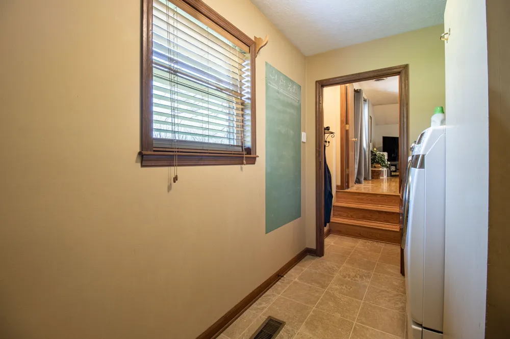 1420 Cantrell Dr Cottontown, TN 37048
