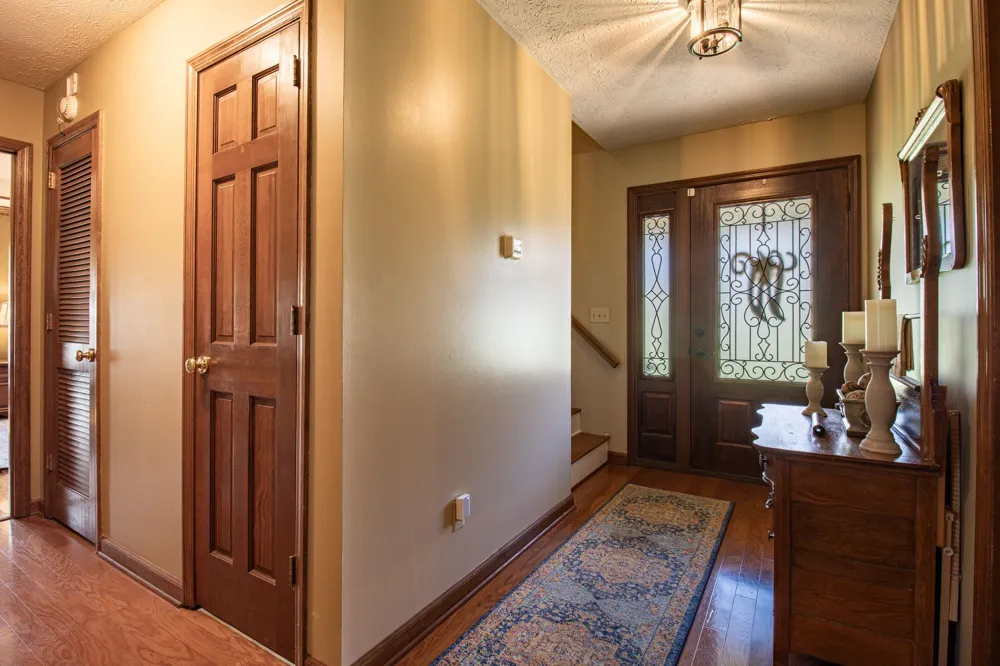 1420 Cantrell Dr Cottontown, TN 37048