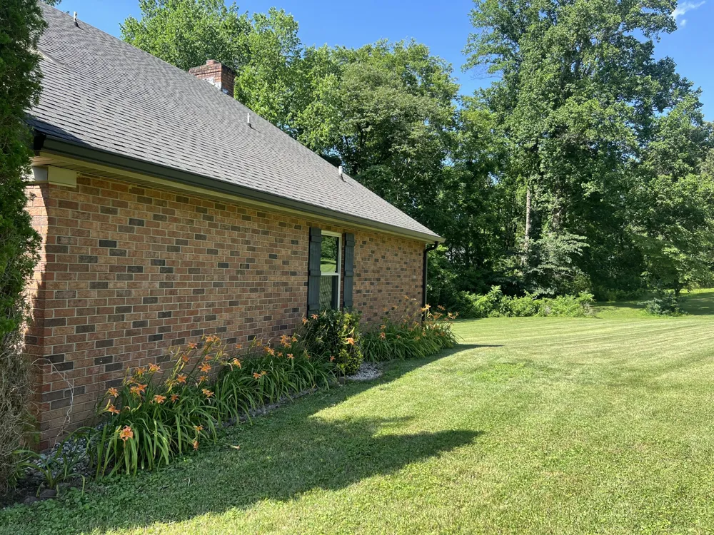 1420 Cantrell Dr Cottontown, TN 37048