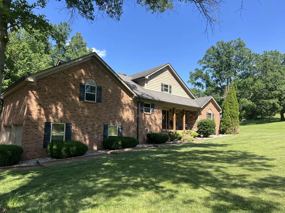 1420 Cantrell Dr Cottontown, TN 37048