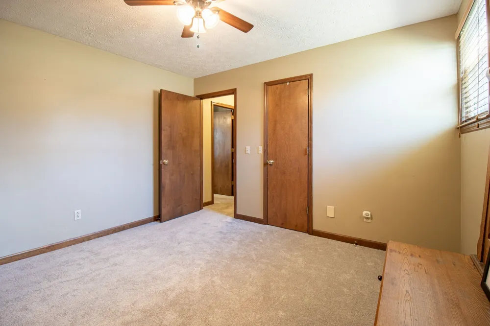 1420 Cantrell Dr Cottontown, TN 37048