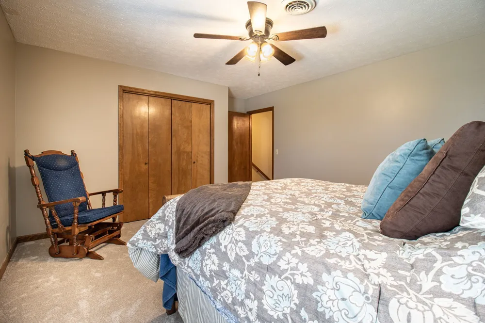 1420 Cantrell Dr Cottontown, TN 37048