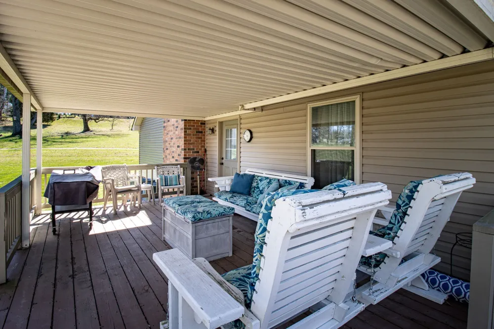 1420 Cantrell Dr Cottontown, TN 37048