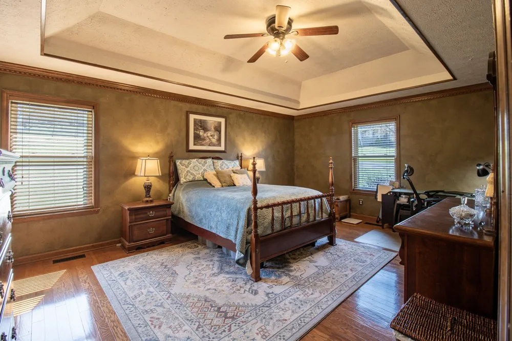 1420 Cantrell Dr Cottontown, TN 37048
