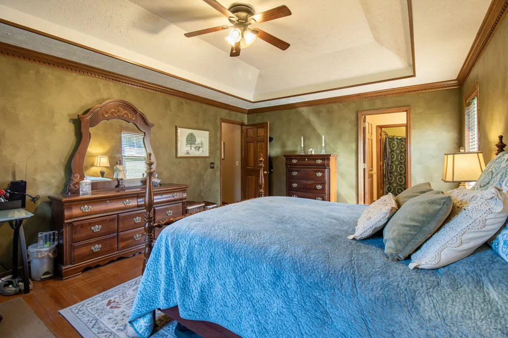 1420 Cantrell Dr Cottontown, TN 37048