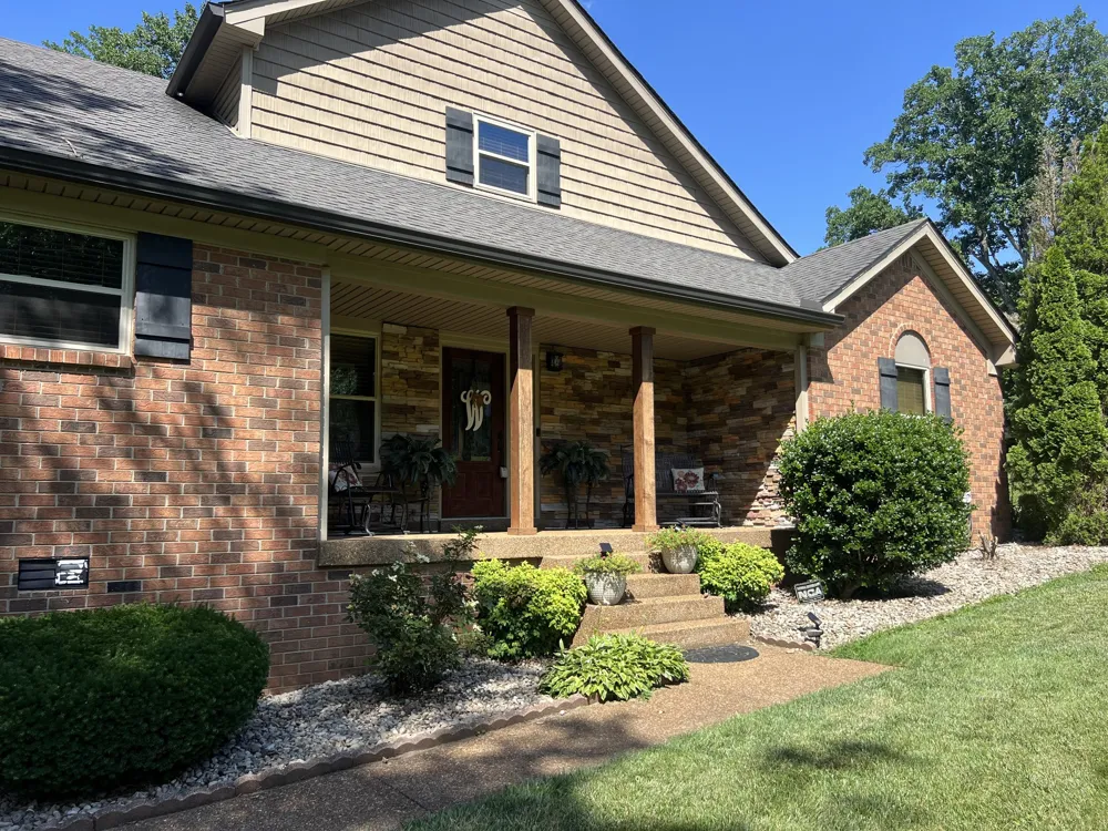 1420 Cantrell Dr Cottontown, TN 37048