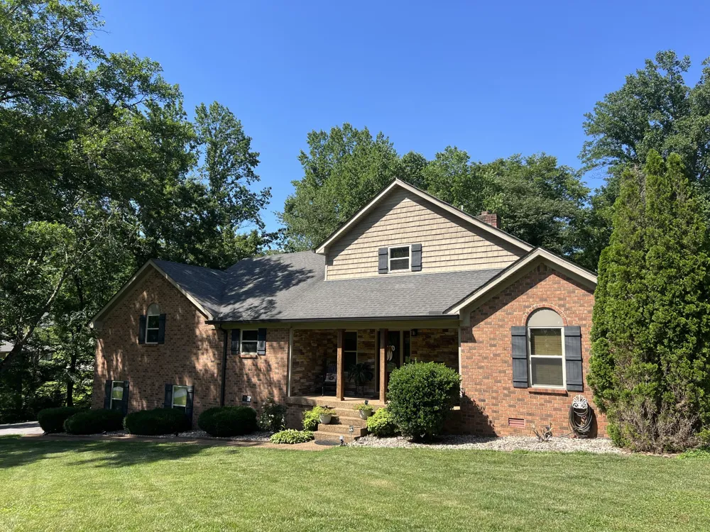 1420 Cantrell Dr Cottontown, TN 37048