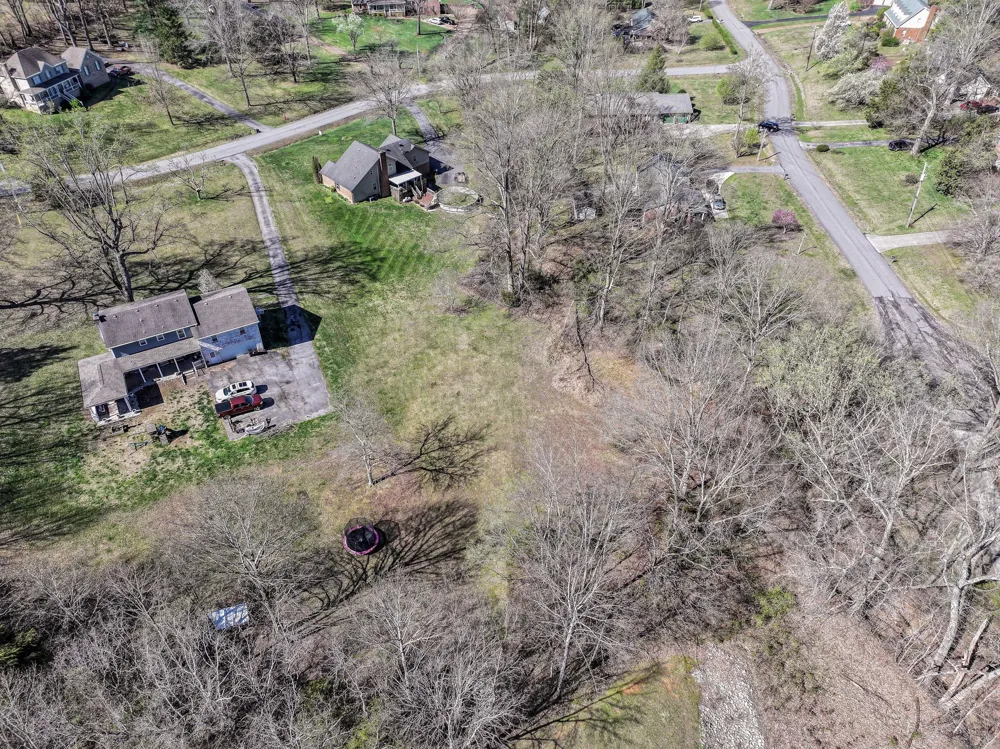 1420 Cantrell Dr Cottontown, TN 37048