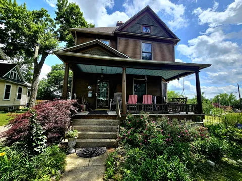 24 Garrison Avenue