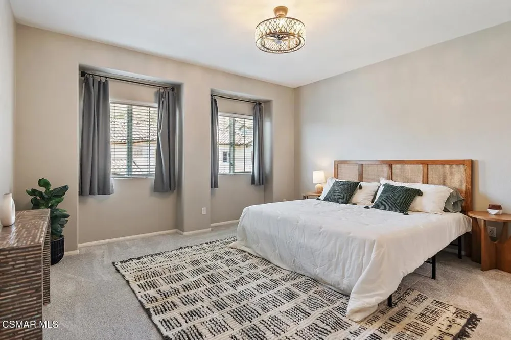 110 Via Katrina Newbury Park, CA 91320