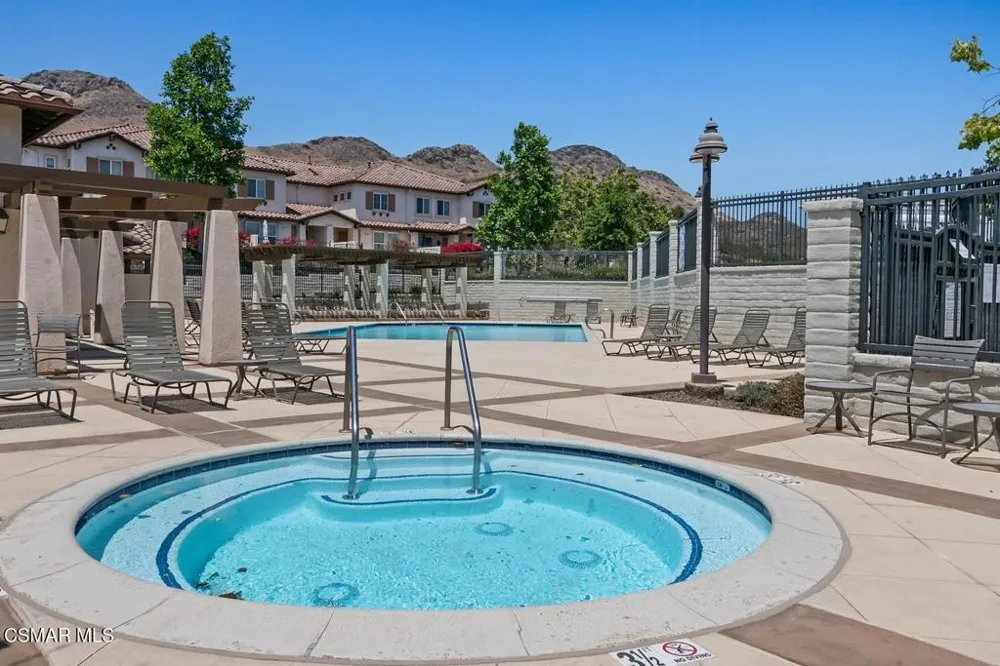 110 Via Katrina Newbury Park, CA 91320