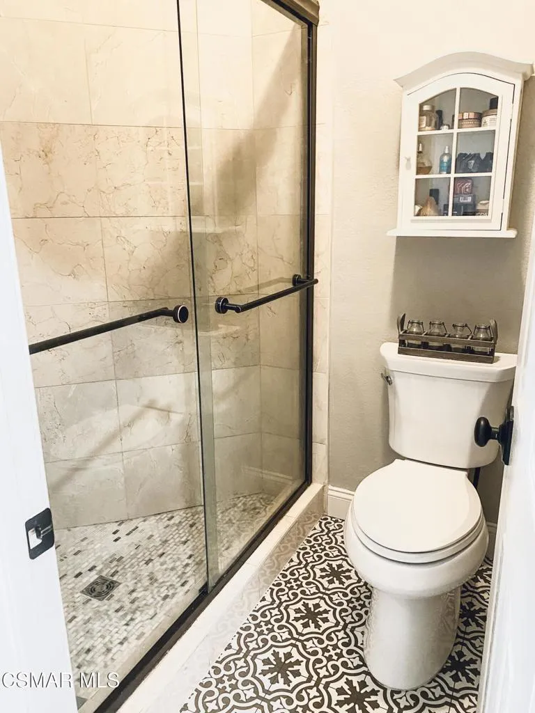 110 Via Katrina Newbury Park, CA 91320