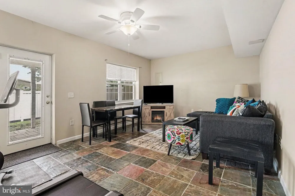 2252 IONOFF ROAD Harrisburg, PA 17110