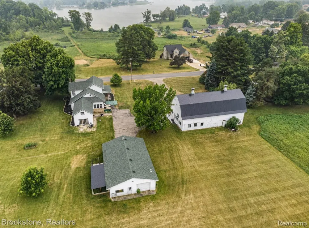 3669 B DRIVE S Leroy Township, MI 49015