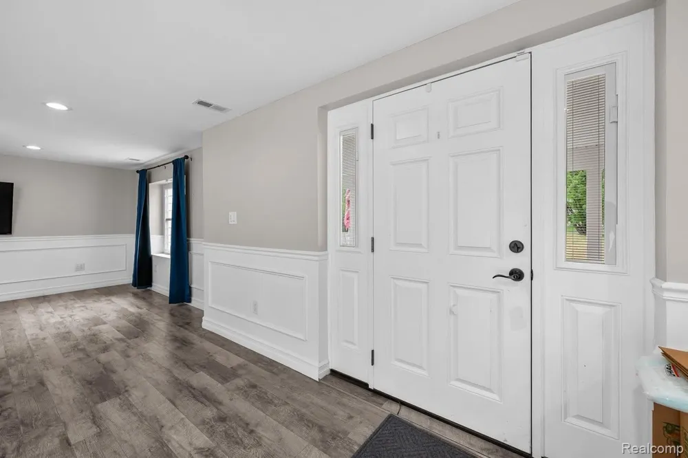 6537 Pardee Road Taylor City, MI 48180