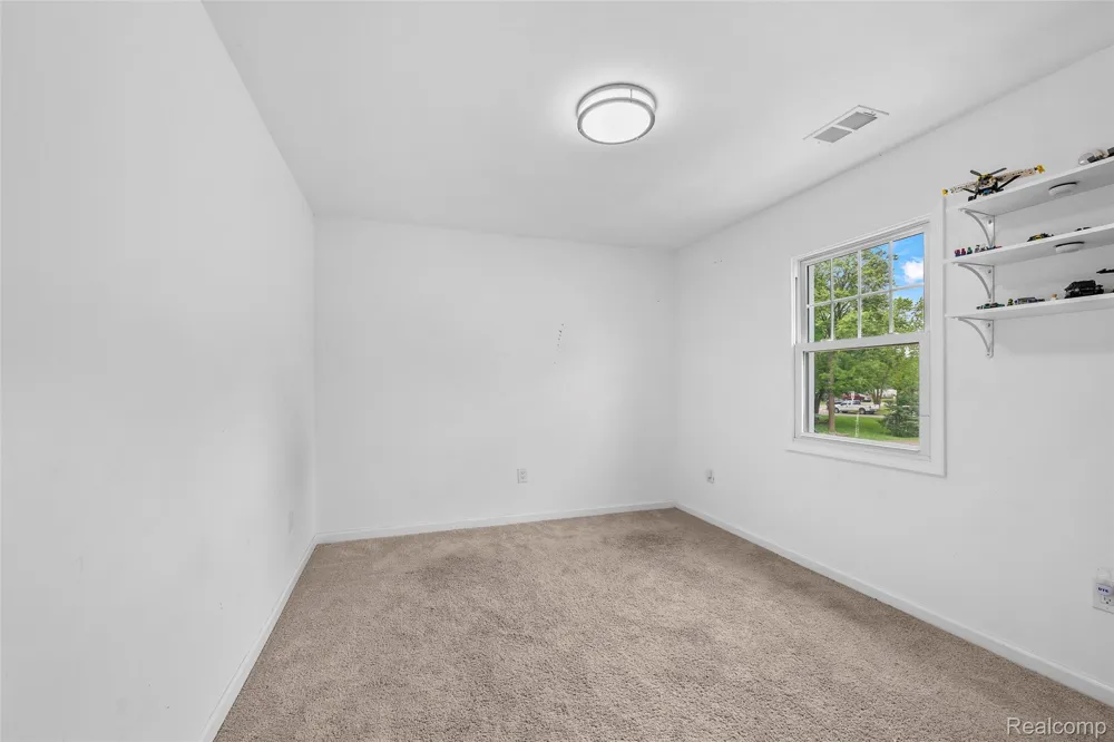 6537 Pardee Road Taylor City, MI 48180