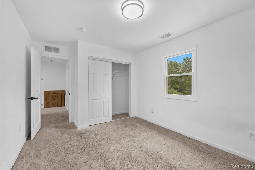6537 Pardee Road Taylor City, MI 48180