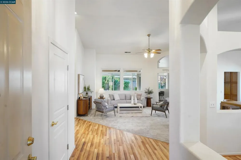 287 Mandarin Cir Vacaville, CA 95687