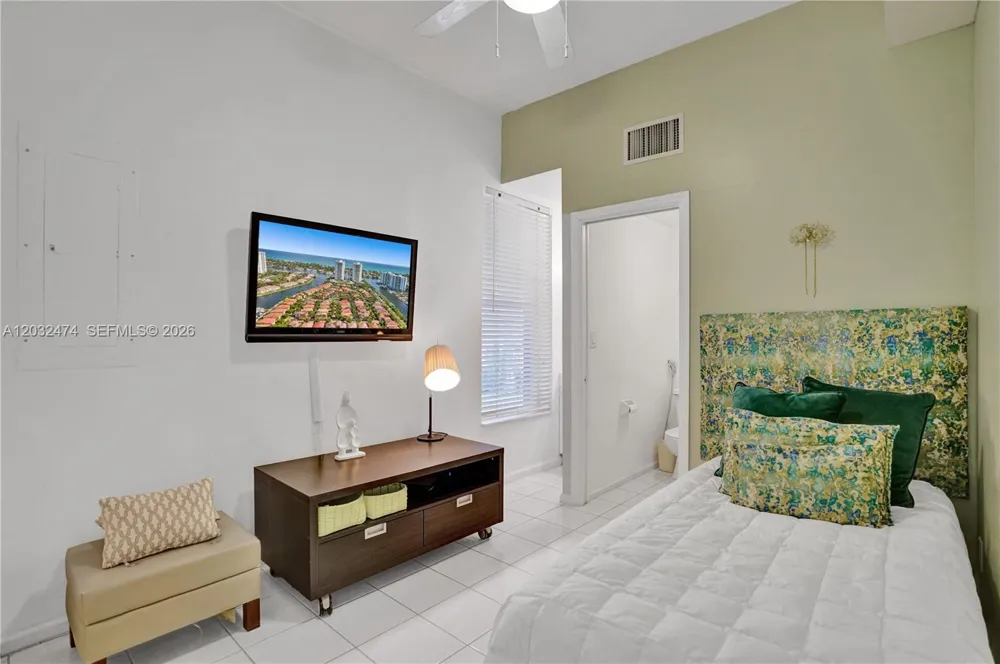 3718 NE 208th St #3718 Aventura, FL 33180