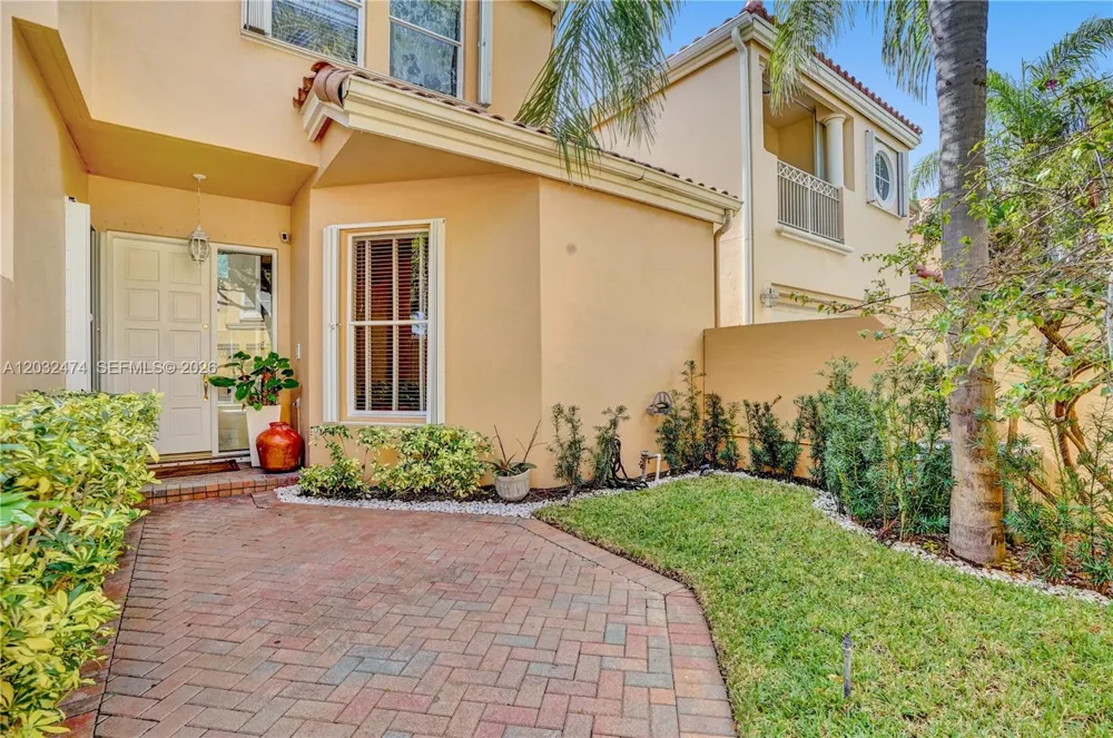 3718 NE 208th St #3718 Aventura, FL 33180