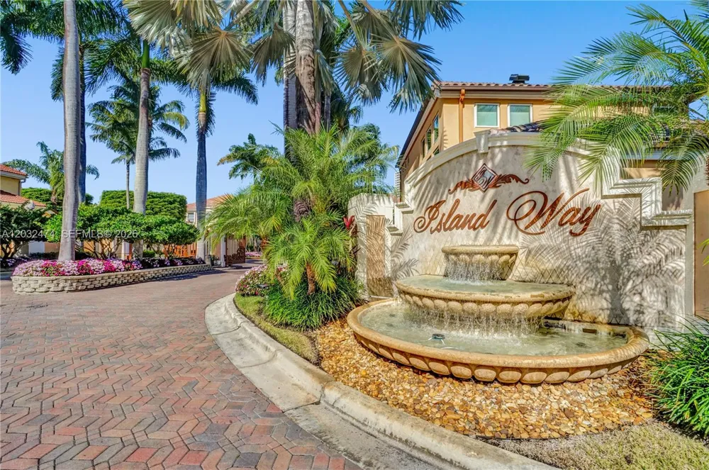 3718 NE 208th St #3718 Aventura, FL 33180