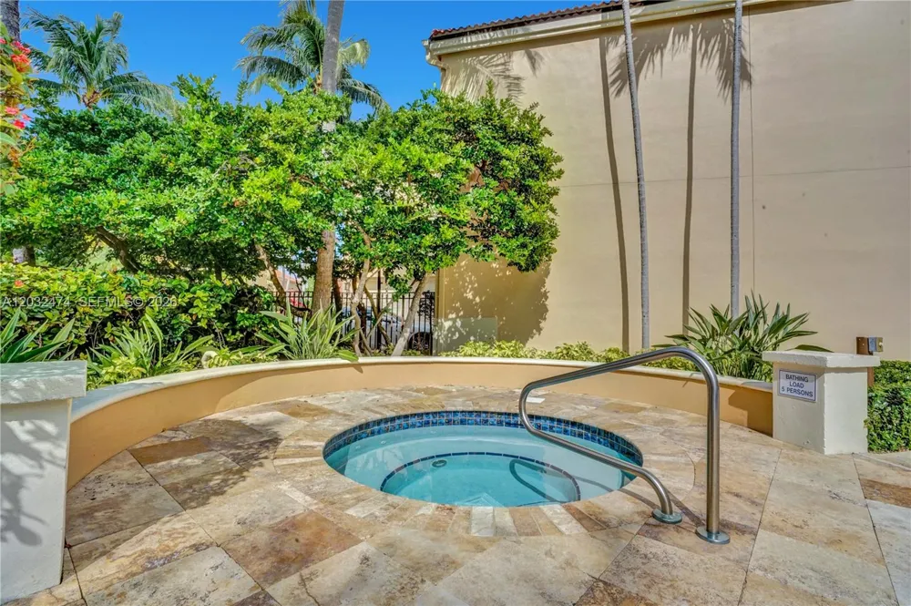 3718 NE 208th St #3718 Aventura, FL 33180