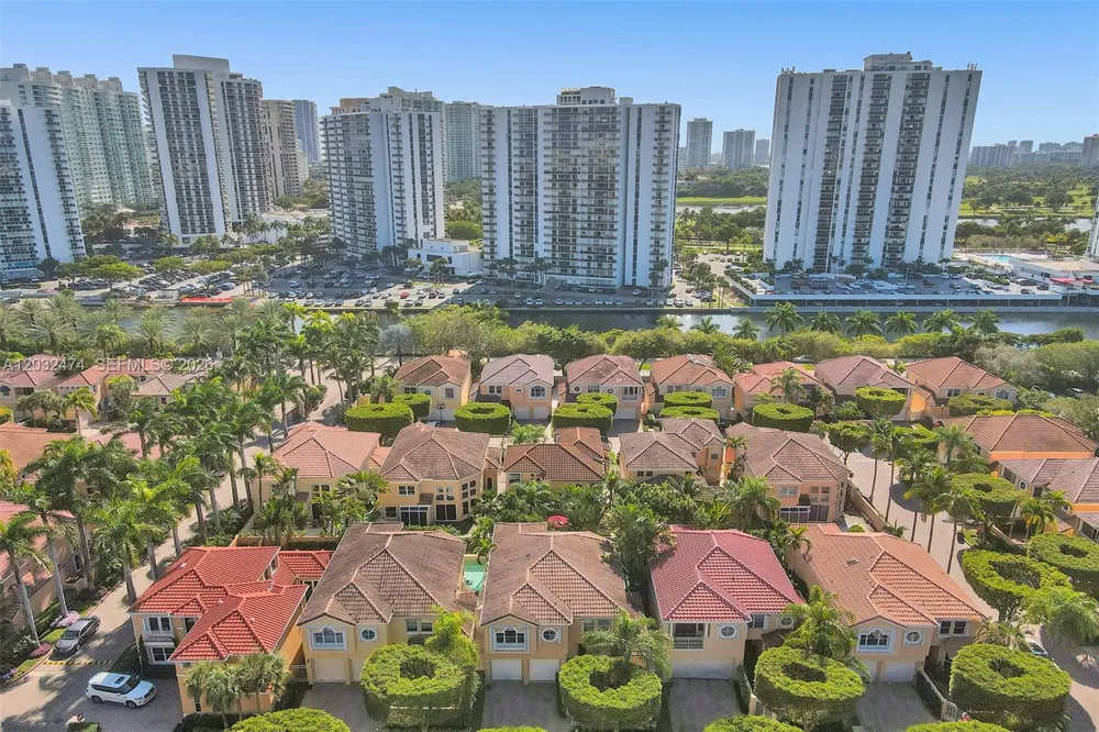 3718 NE 208th St #3718 Aventura, FL 33180