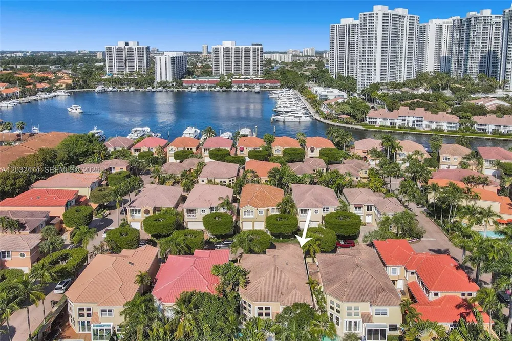 3718 NE 208th St #3718 Aventura, FL 33180