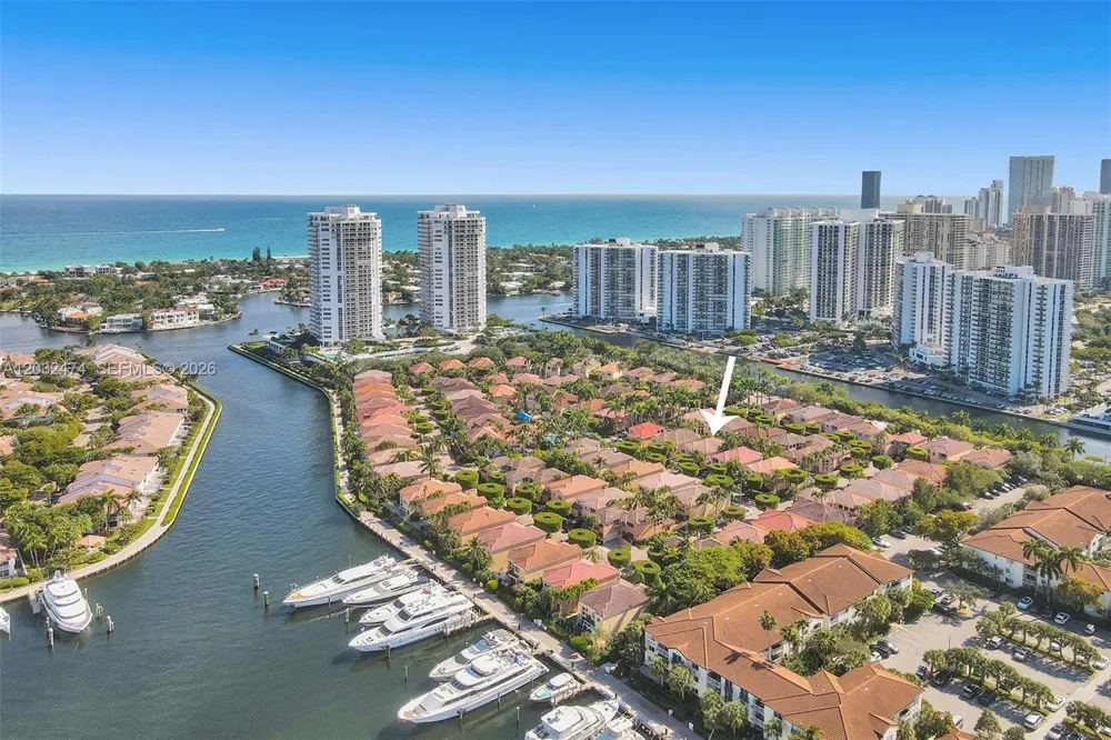 3718 NE 208th St #3718 Aventura, FL 33180