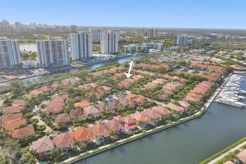 3718 NE 208th St #3718 Aventura, FL 33180