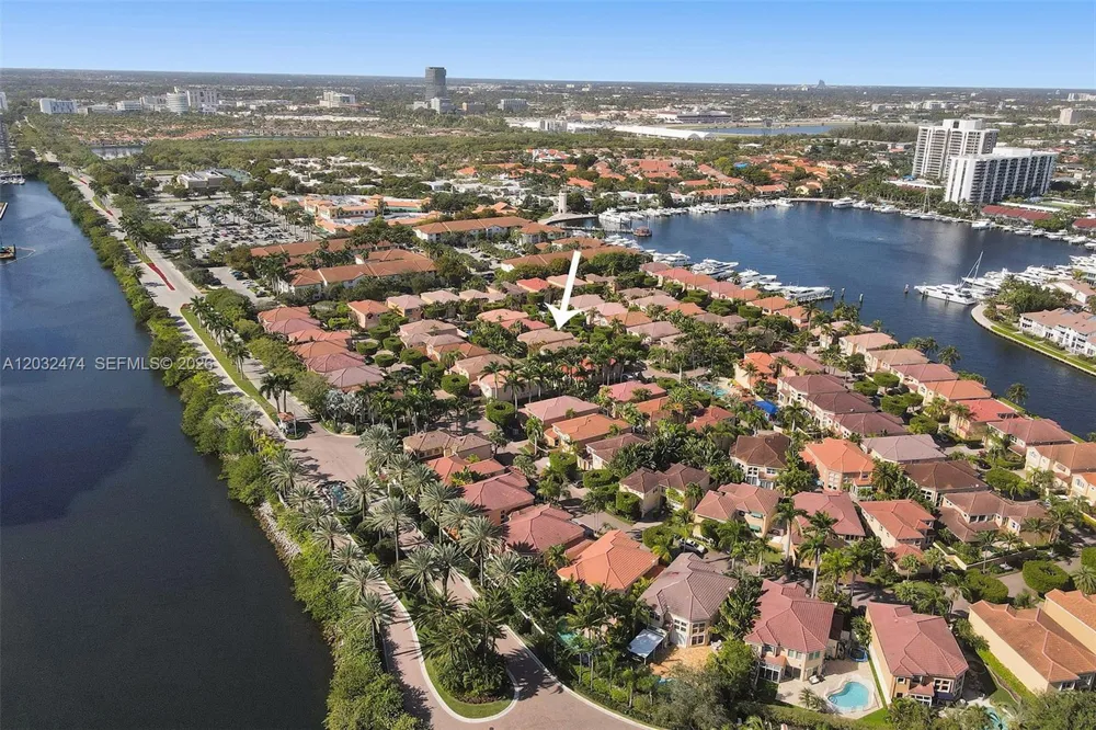 3718 NE 208th St #3718 Aventura, FL 33180