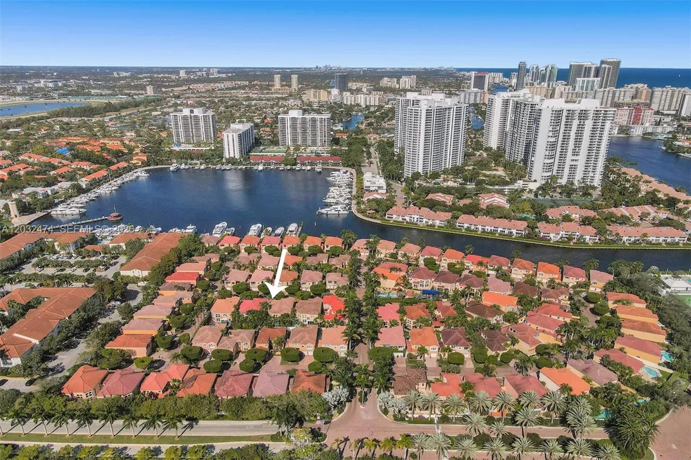 3718 NE 208th St #3718 Aventura, FL 33180