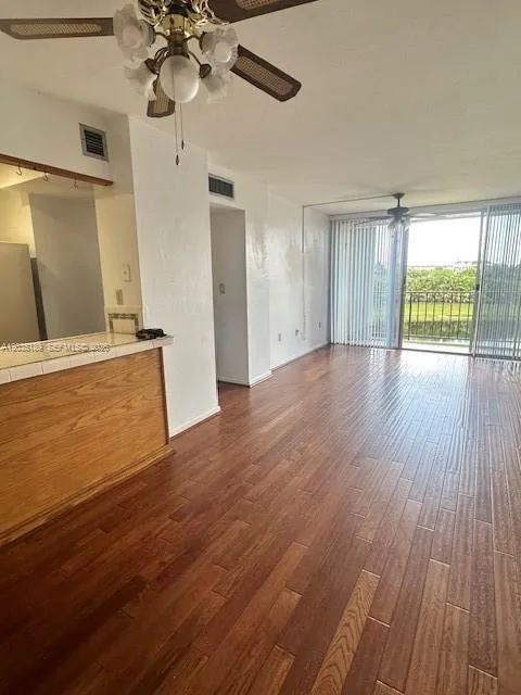870 NW 87th Ave #302